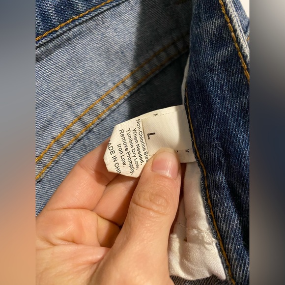 Denim shorts, distressed blue, L - Picture 4 of 5